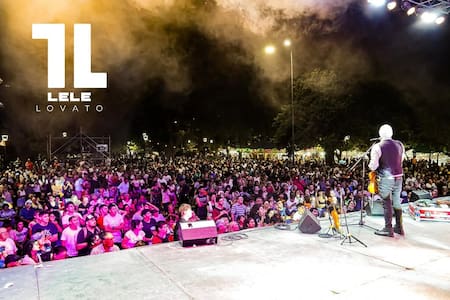 Lele Lovato, el artista que cerrará el Festival Regional del Choripán en Ranchos.