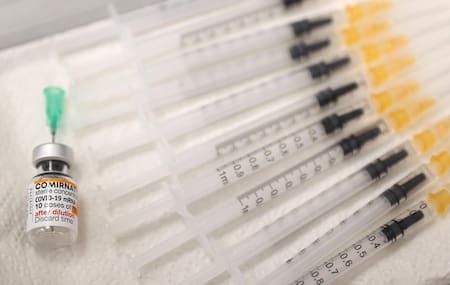 Vacunas anticovid, pandemia. Foto: Reuters.