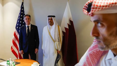 Blinken en reunión con líderes árabes en Jordania. Foto: Reuters.