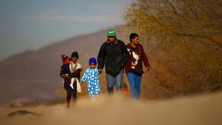 Estados Unidos lanzó un plan para regularizar a los migrantes casados con nativos de ese país