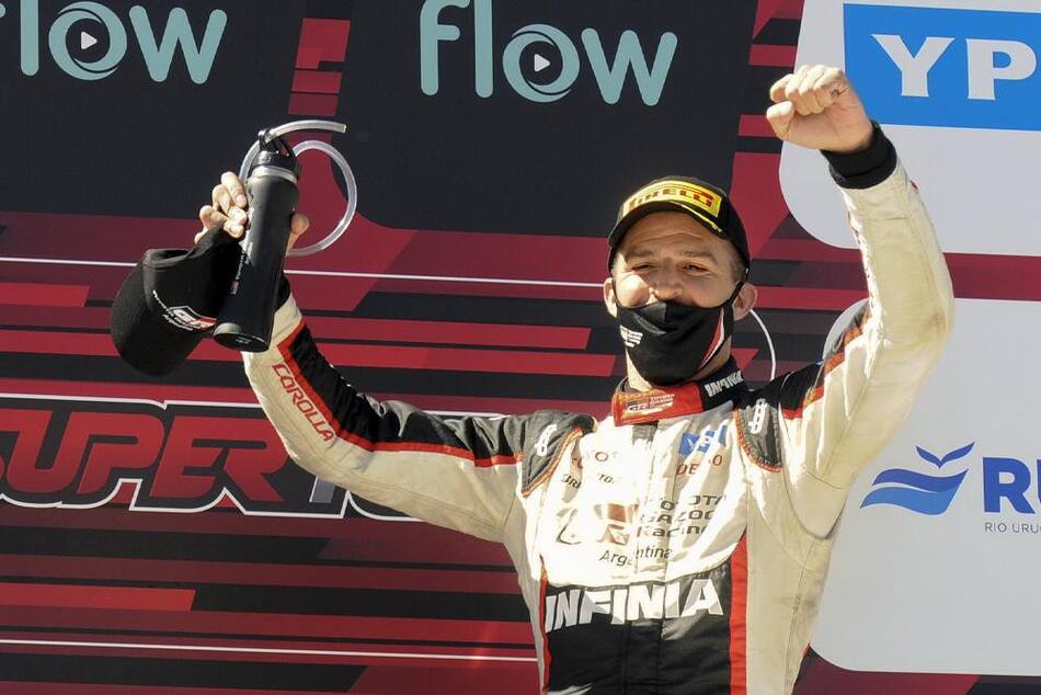 Matías Rossi, Súper TC2000, Toyota, automovilismo, festejo en el podio, Foto NA