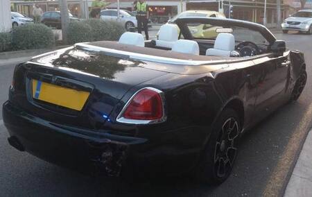 Millonario estrelló su Rolls Royce de 360.000 euros contra una tienda