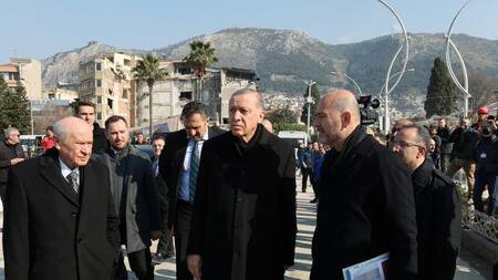 Erdogan anunció la construcción de 200 mil casas tras el terremoto en Turquía