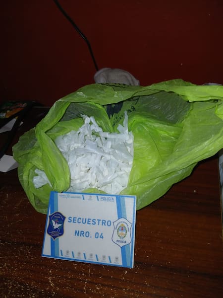 Allanamientos contra el narcotráfico en Merlo.