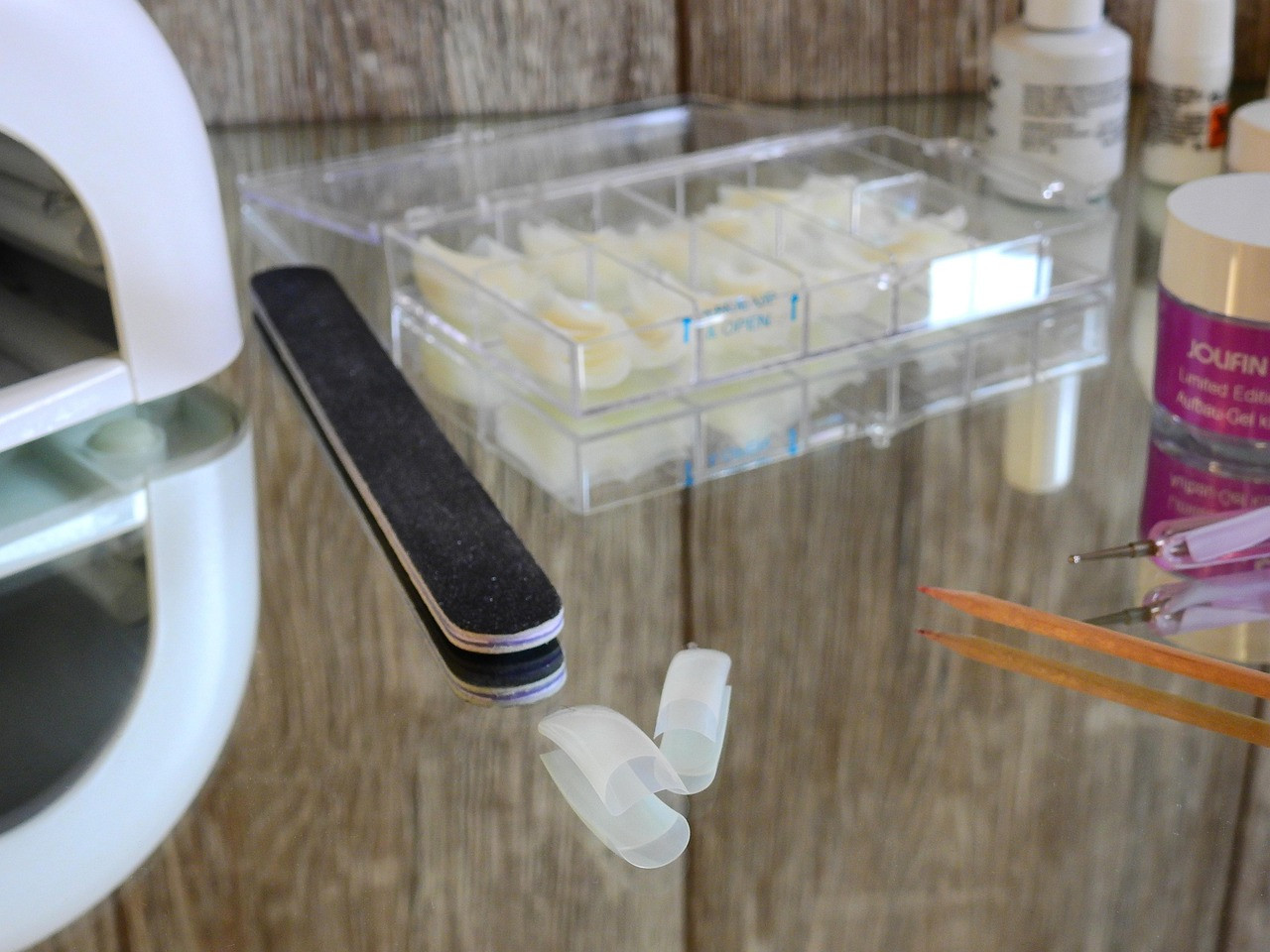 Manicura, uñas. Foto: Pixabay.