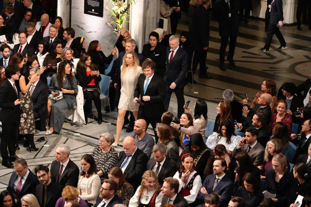 Javier Milei y Karina Milei en la ceremonia del Premio Nobel de la Paz