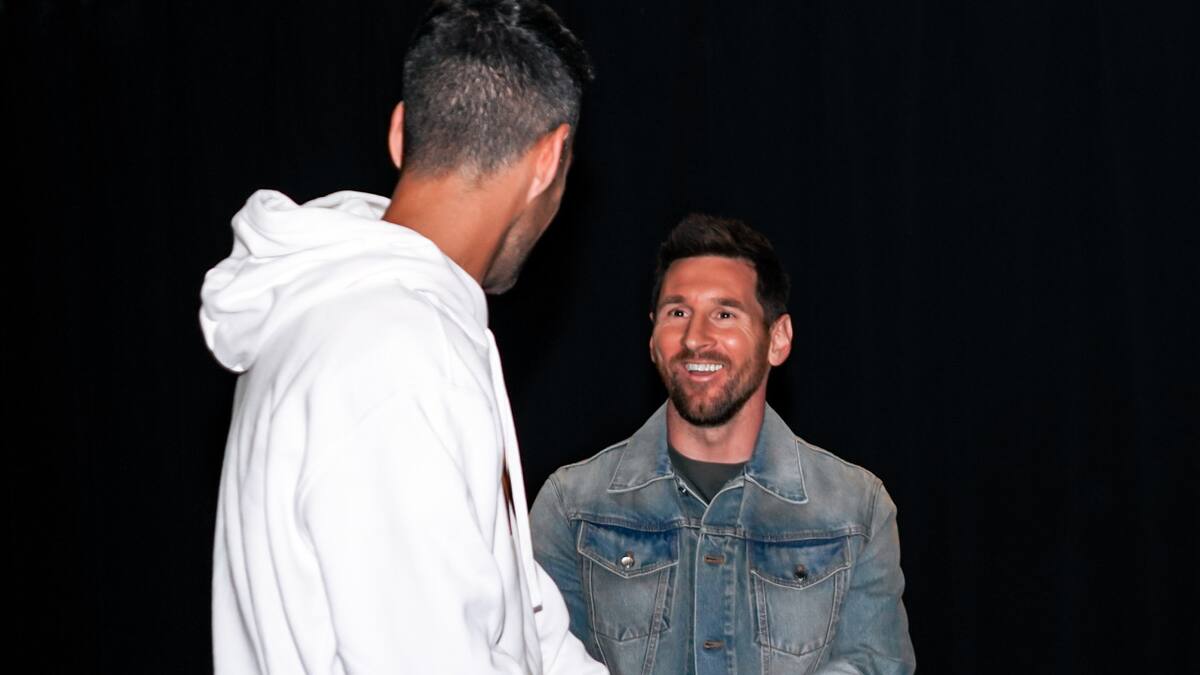 Lionel Messi y Sergio Busquets. Foto: Twitter.