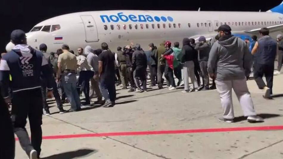 Disturbios en aeropuerto de Daguestán. Foto: Twitter.