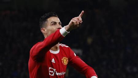 Festejo de Cristiano Ronaldo para el Manchester United, REUTERS