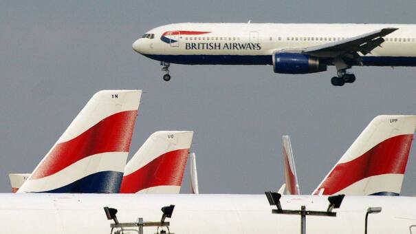 Video viral: el dramático aterrizaje de un avión de British Airways en Londres