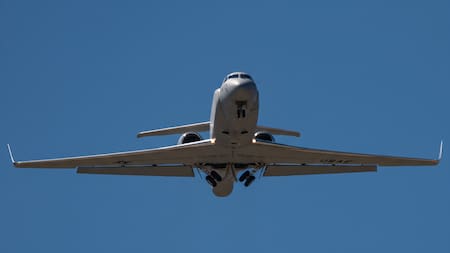 Estados Unidos despliega por primera vez en Europa el EA-37B Compass Call, su nuevo avión de guerra electrónica