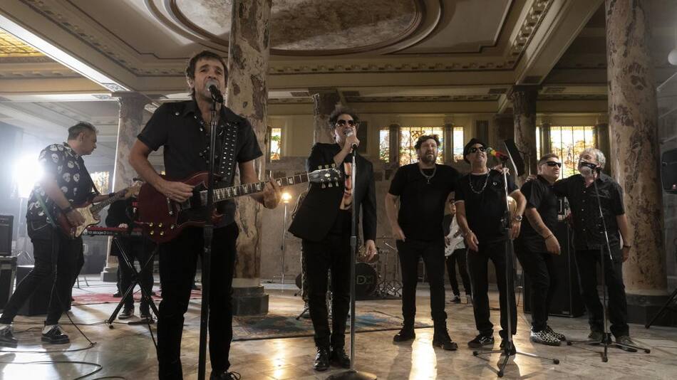 Los Auténticos Decadentes y Andrés Calamaro. Foto: Prensa.