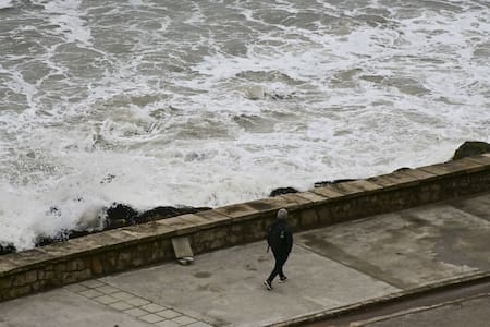 La llegada de un ciclón extratropical a Mar del Plata. Foto: NA (José Scalzo)