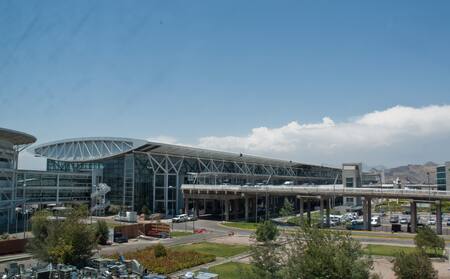 El aeropuerto al que llegó la Selección argentina. Foto: Wikipedia.