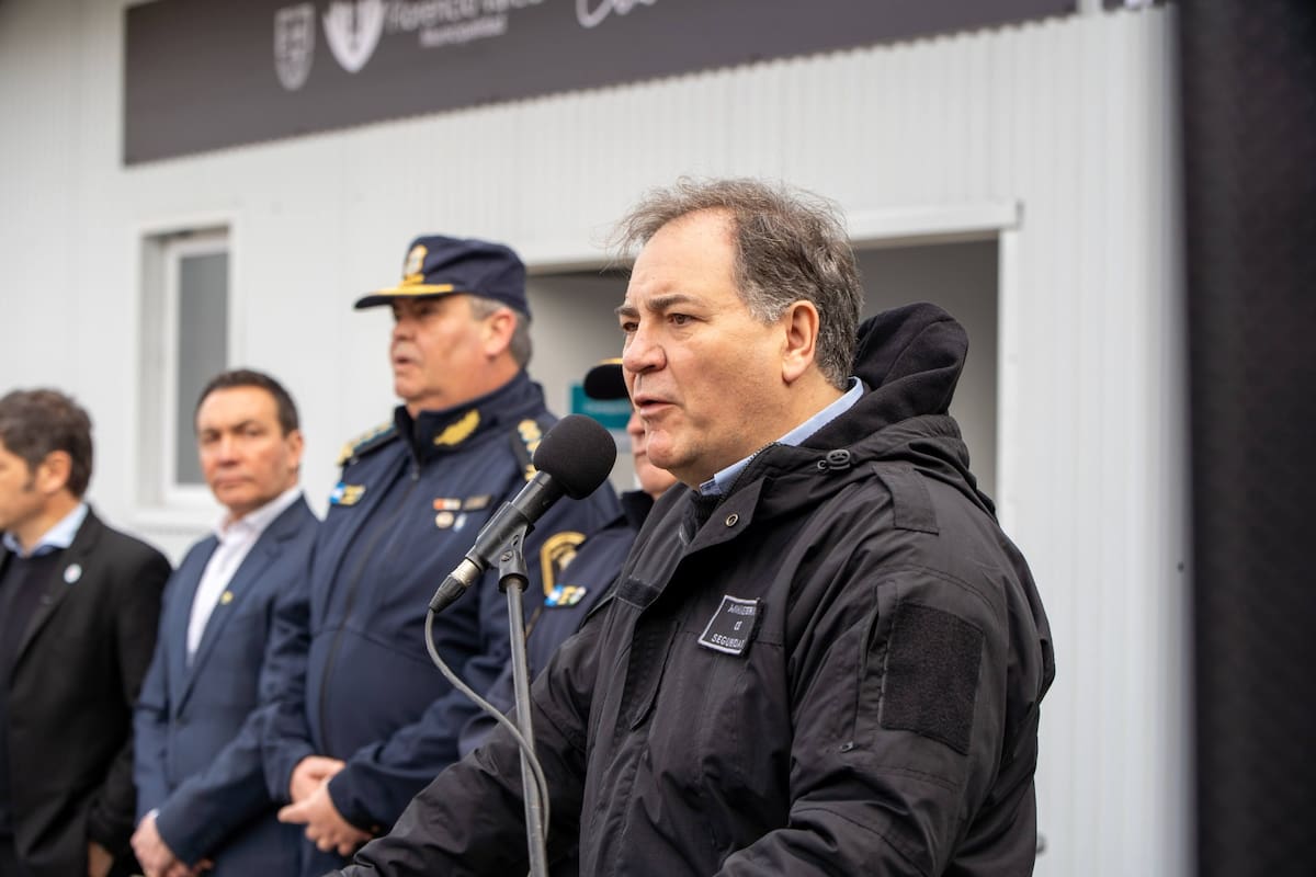 Andrés Watson y Axel Kicillof inauguraron una base de la Unidad Táctica de Operaciones Inmediatas en Florencio Varela