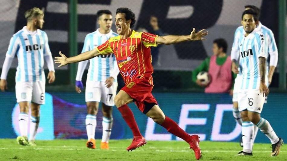 Festejo de Sarmiento de Resistencia sobre Racing