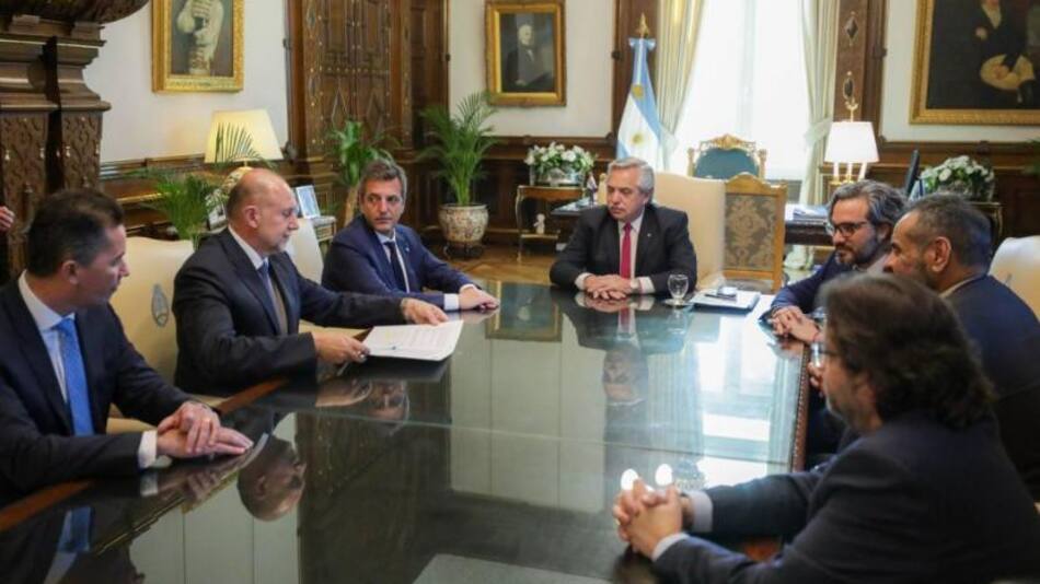 Alberto Fernández junto a Sergio Massa. Foto: NA.