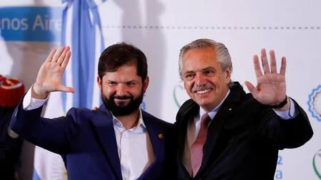 Gabriel Boric y Alberto Fernández, CELAC. Foto: REUTERS