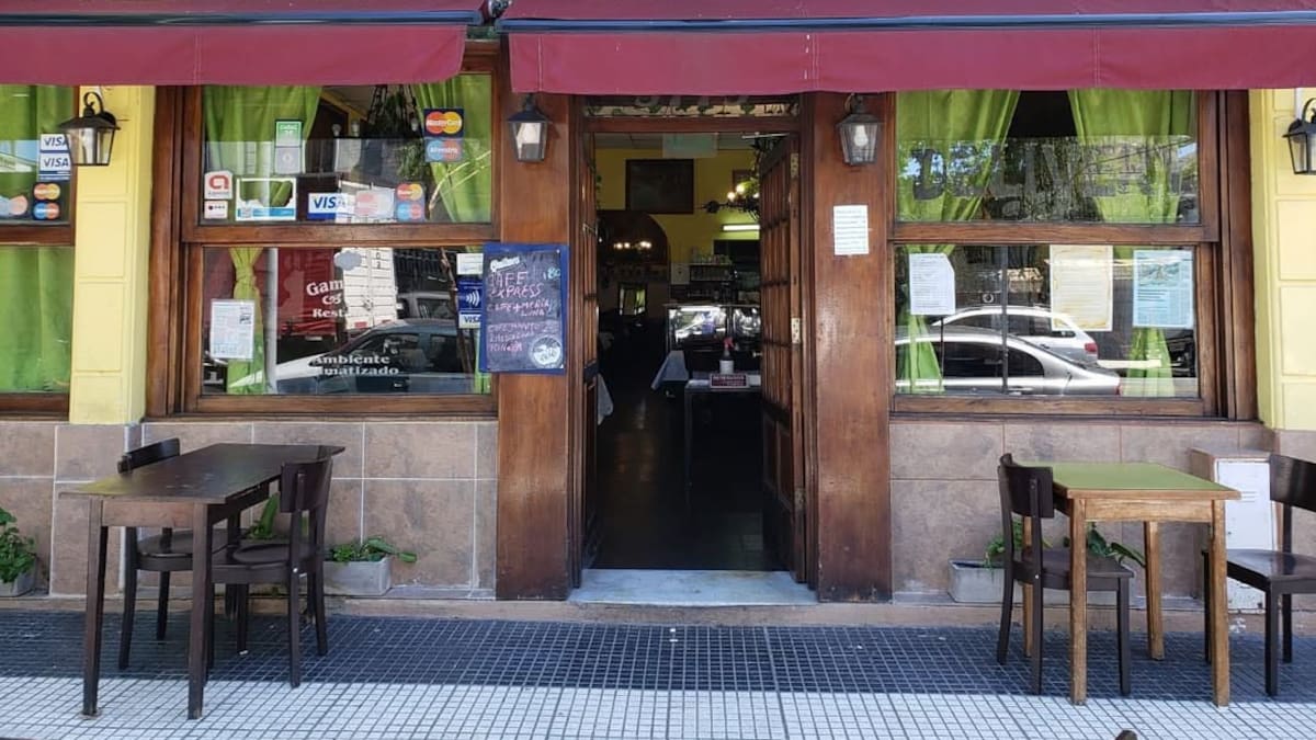 Tiene 108 años y mezcla sabores alemanes y porteños