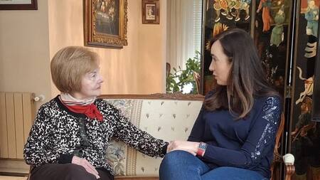 Victoria Villarruel junto a Isabel Perón en Madrid. Foto: NA