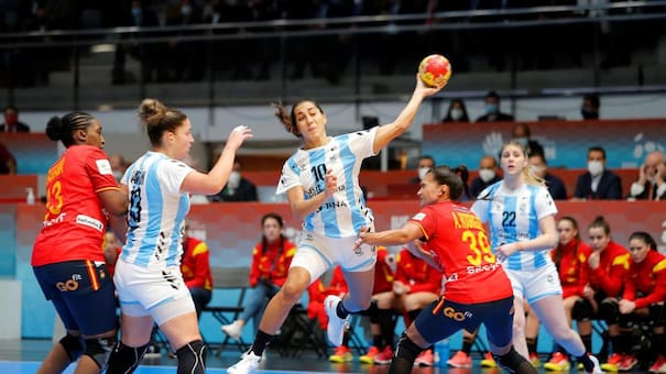 Mundial de Handball femenino: La Garra hizo un partidazo pero no pudo ante la potencia de España en el debut
