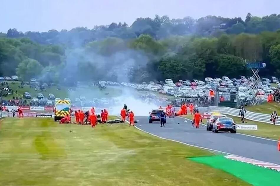 Accidente fatal de superbikes en Reino Unido. Foto: X/@LANACION