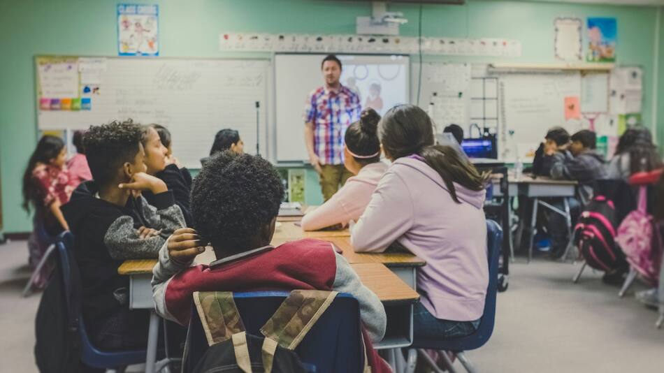 La preocupante cifra de los alumnos que no alcanzan los niveles de lectura esperados. Foto: Unsplash.