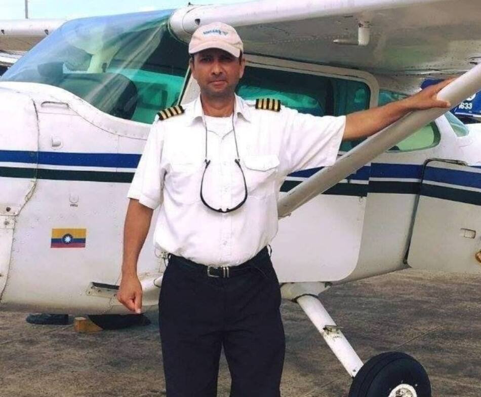 Hernando Murcia Morales Capitan del avión que se estrelló en Colombia