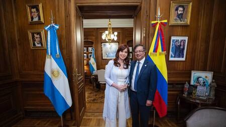 Cristina Kirchner y Gustavo Petro. Foto: Senado de la Nación