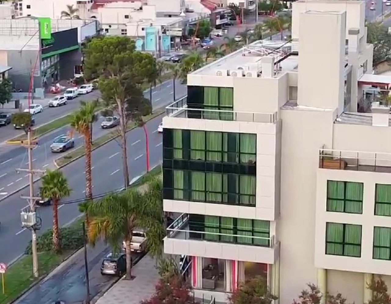 Un hotel de Villa Carlos Paz cierra sus puertas. Foto: Instagram @urbancityhotel