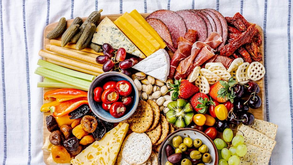 Fiambre; picada; comidas; alimentos.