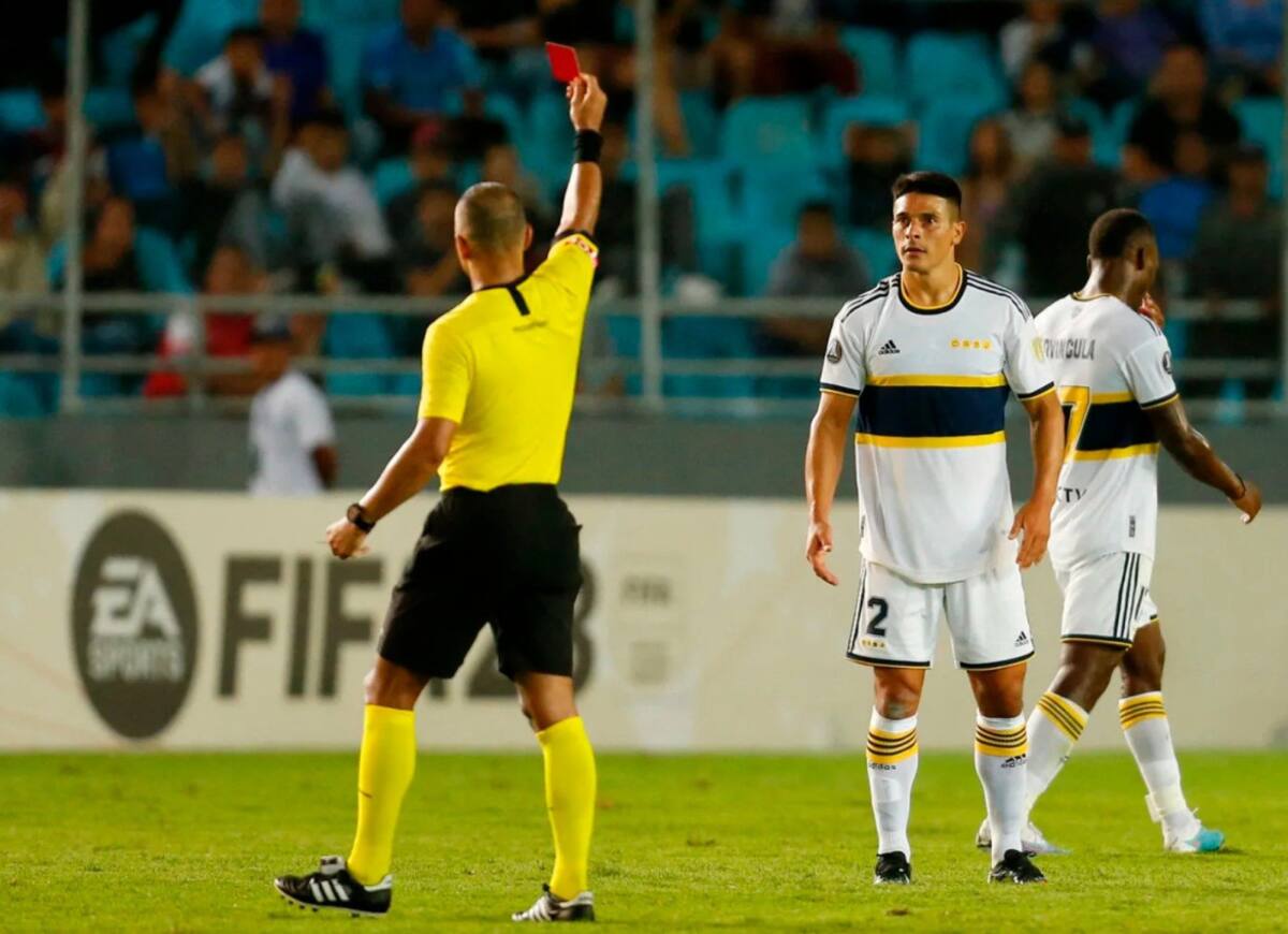 Wilton Sampaio le expulsó dos jugadores a Boca en el partido contra Monagas. Foto: Reuters.
