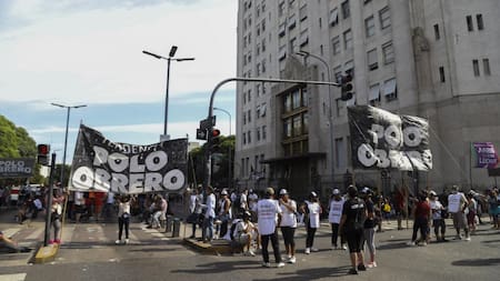Polo Obrero, manifestación, corte en la avenida 9 de julio, reclamos, piquete, NA