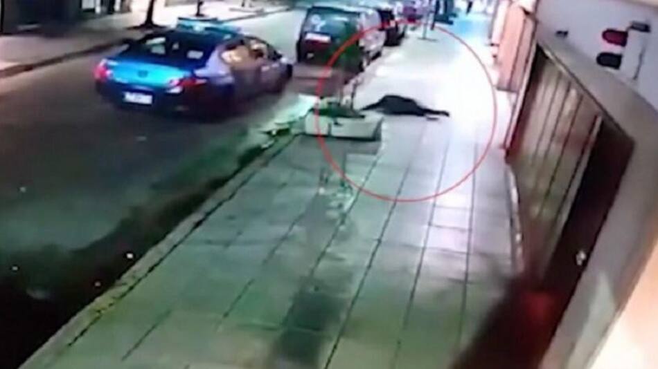Palermo: Trepan como el "hombre araña" para robar en un departamento y los atrapan