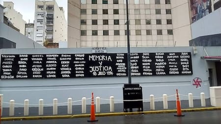 Edificio de la AMIA. Foto: Wikipedia.