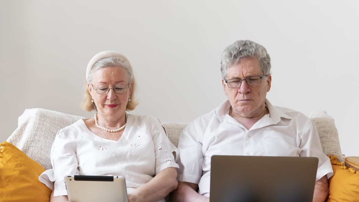 Consejos de ANSES ante las estafas virtuales a jubilados. Foto: Unsplash.