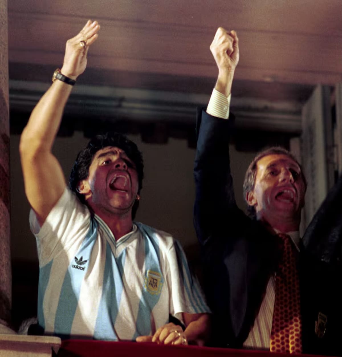 La Selección Argentina regresó al país tras perder la final del Mundial de Italia 90