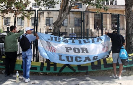 Comenzó el juicio por el asesinato a Lucas González. Foto: NA.