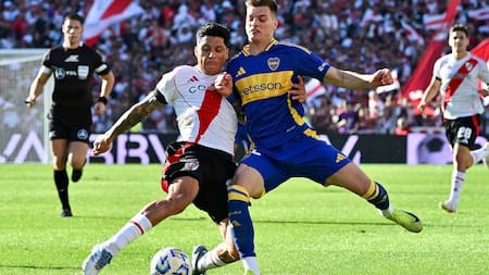 Superclásico entre Boca Juniors y River Plate.