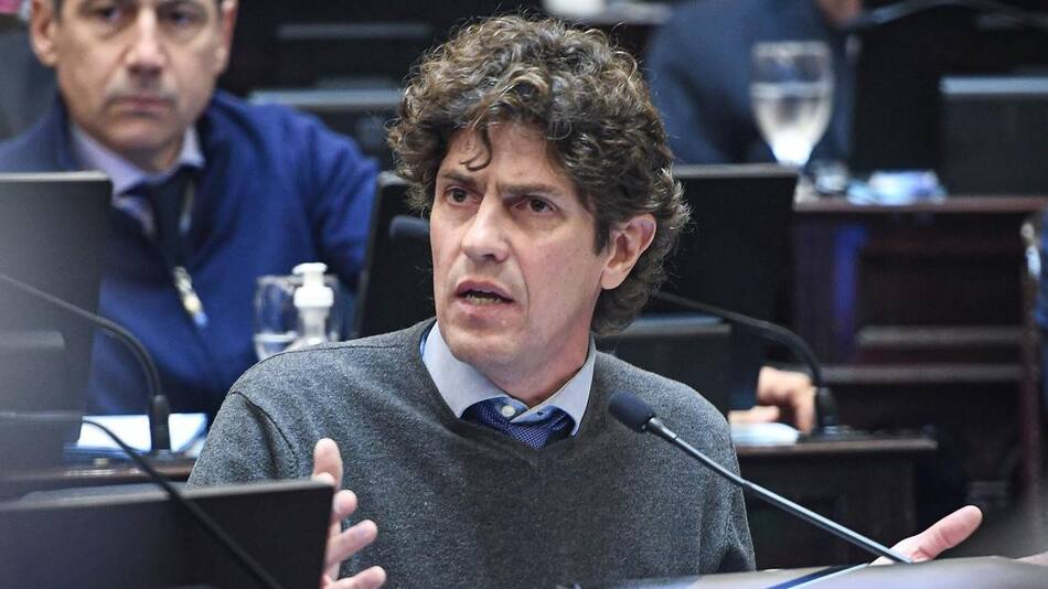 Martín Lousteau, NA
