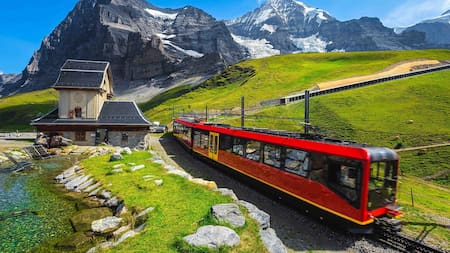 Dentro del corazón de los Alpes: el increíble tren de Suiza que asciende hasta Jungfraujoch, la estación más alta de Europa