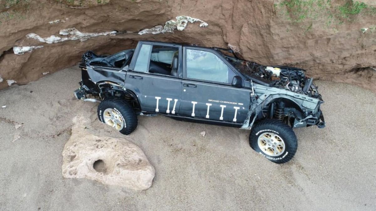 Camioneta cayó de acantilado en Mar del Plata