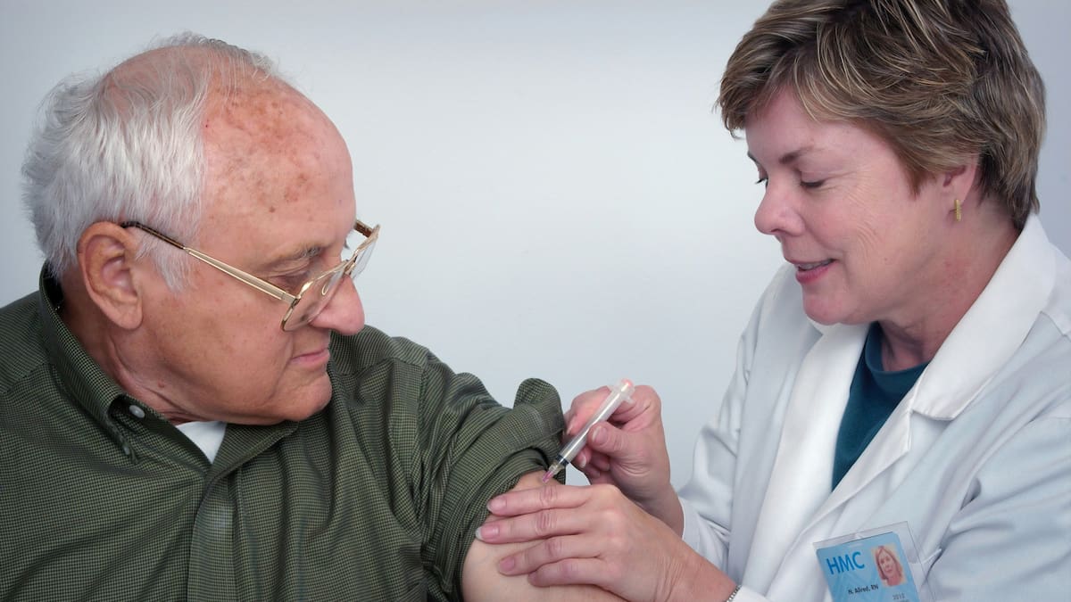 Vacuna antigripal 2026: quiénes deben vacunarse gratis y cómo se transmite el virus