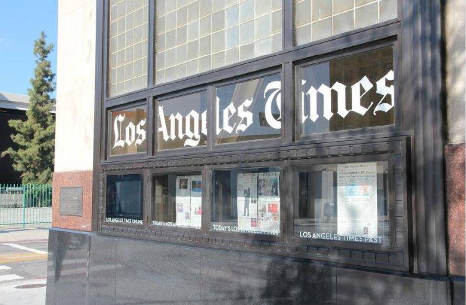 LA Times - médico millonario