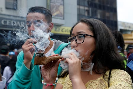 La reforma buscaba autorizar la compra, venta y el uso adulto del cannabis con fines recreativos. Fuente: Reuters.