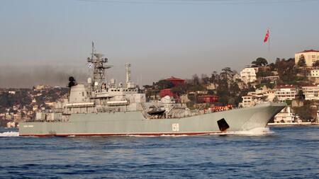 El buque ruso "Caesar Kunikov" destruido por Ucrania en el mar Negro. Foto: Reuters.