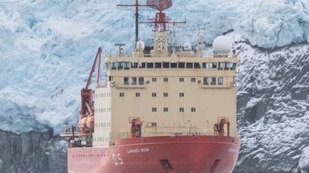 Rompehielos ARA Almirante Irízar. Foto/Twitter: @DefensaNAC