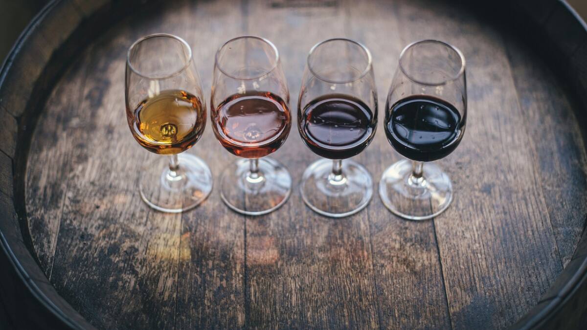 Vinos; bebidas alcohólicas. Foto: Unsplash.