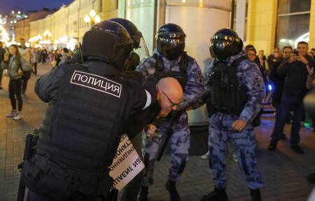 Detenciones en Rusia tras la medida de Putin. Foto: REUTERS.