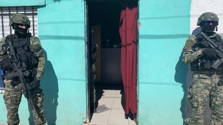 Personal de la Gendarmería realiza los operativos, NA